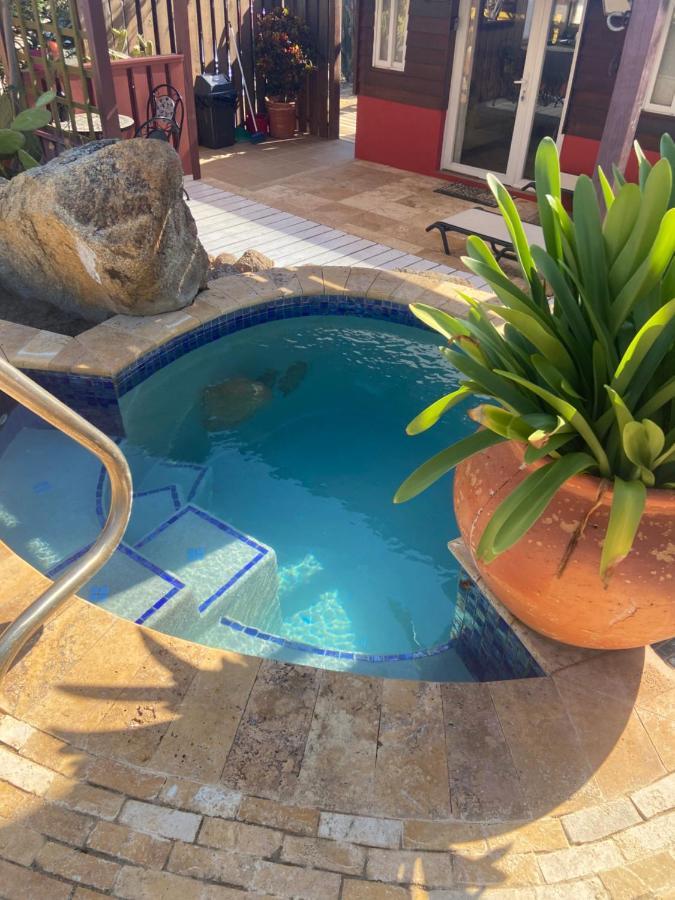 Cozy Studio With Private Spa Oranjestad Kültér fotó
