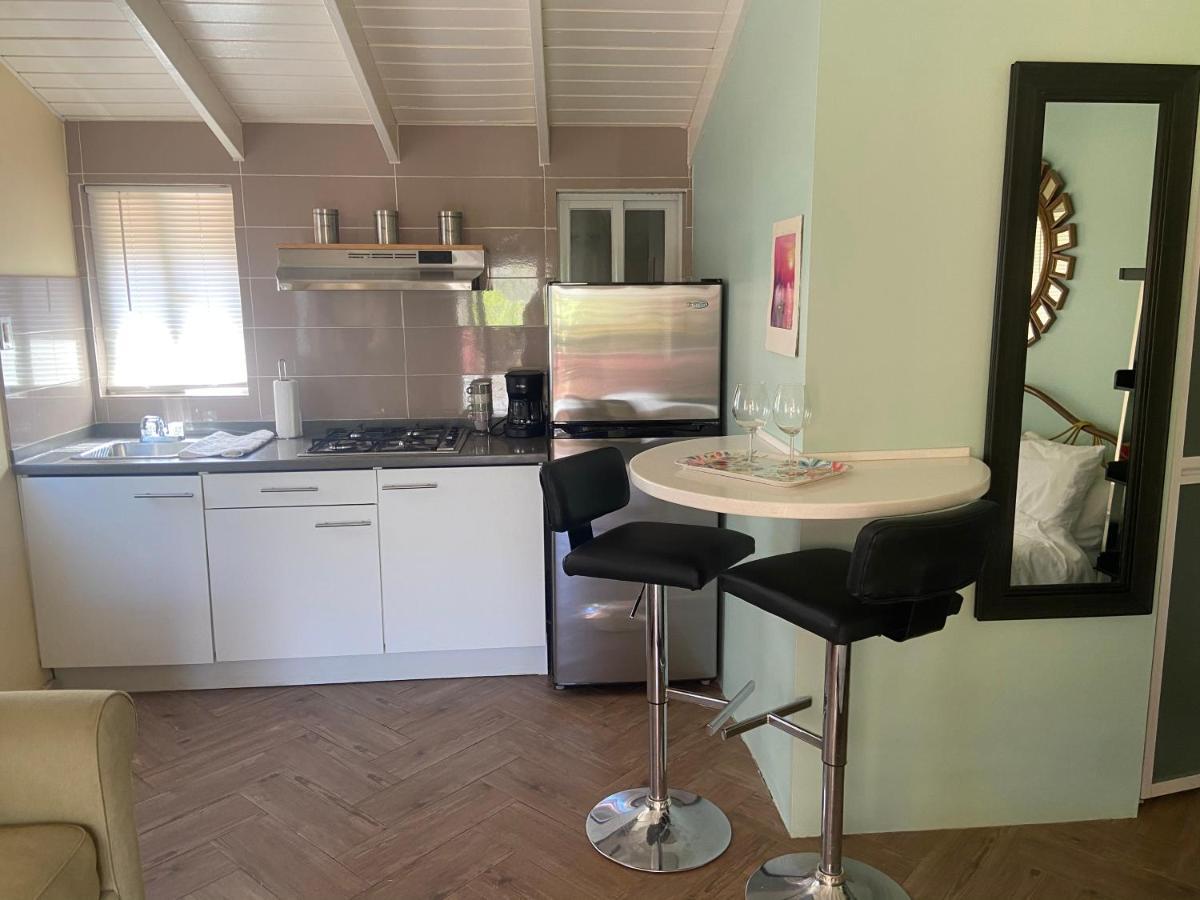 Cozy Studio With Private Spa Oranjestad Kültér fotó
