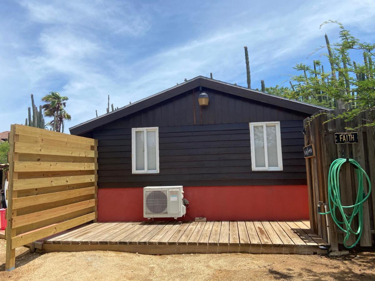 Cozy Studio With Private Spa Oranjestad Kültér fotó