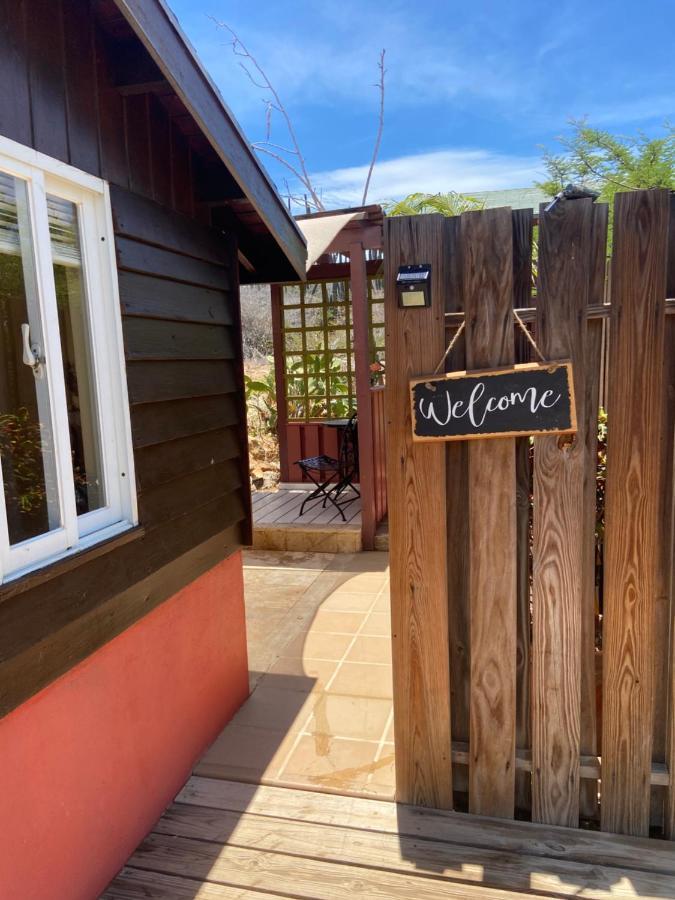 Cozy Studio With Private Spa Oranjestad Kültér fotó