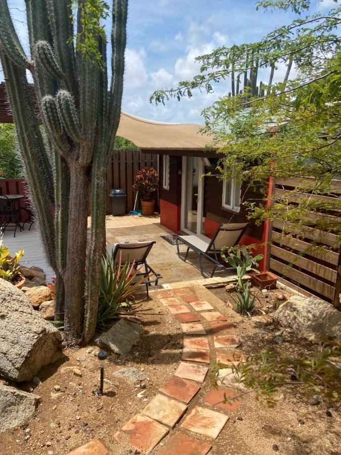Cozy Studio With Private Spa Oranjestad Kültér fotó