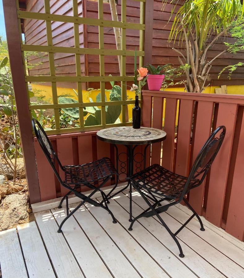 Cozy Studio With Private Spa Oranjestad Kültér fotó