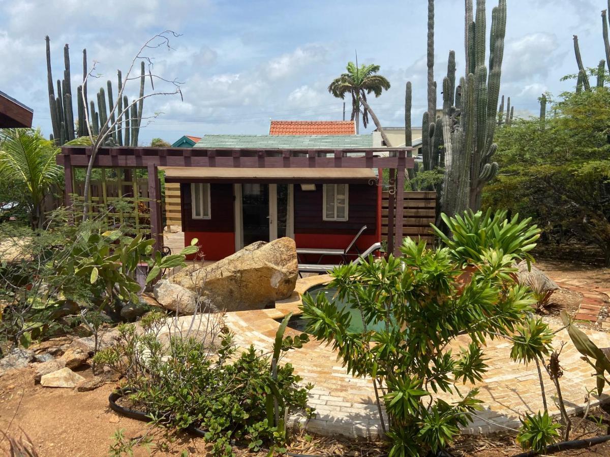Cozy Studio With Private Spa Oranjestad Kültér fotó