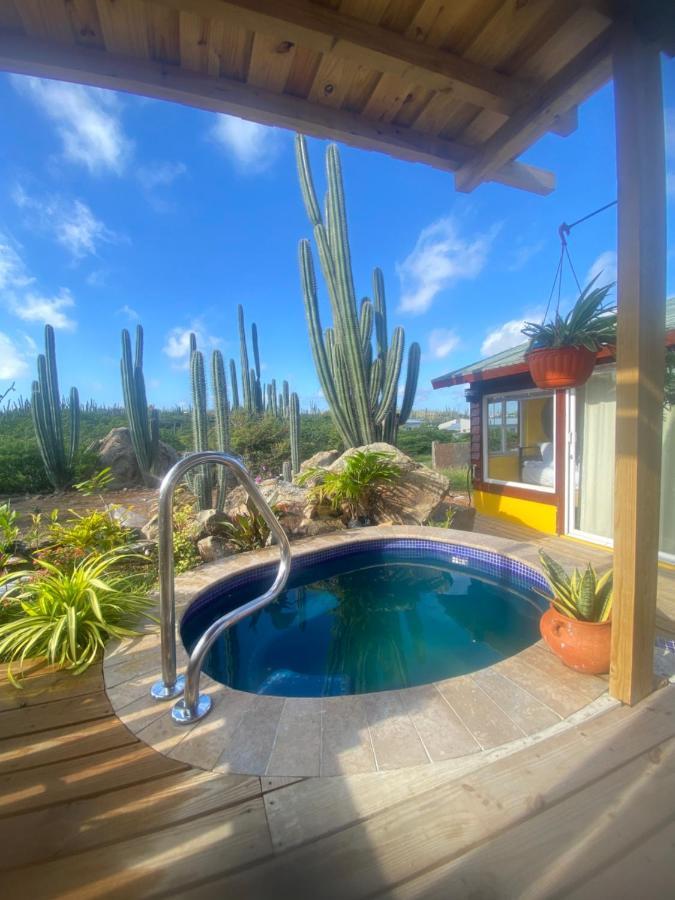Cozy Studio With Private Spa Oranjestad Kültér fotó