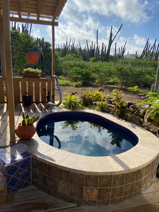 Cozy Studio With Private Spa Oranjestad Kültér fotó
